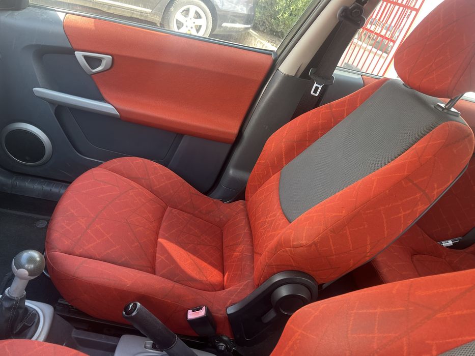 Interior smart for four 2006 4 usi