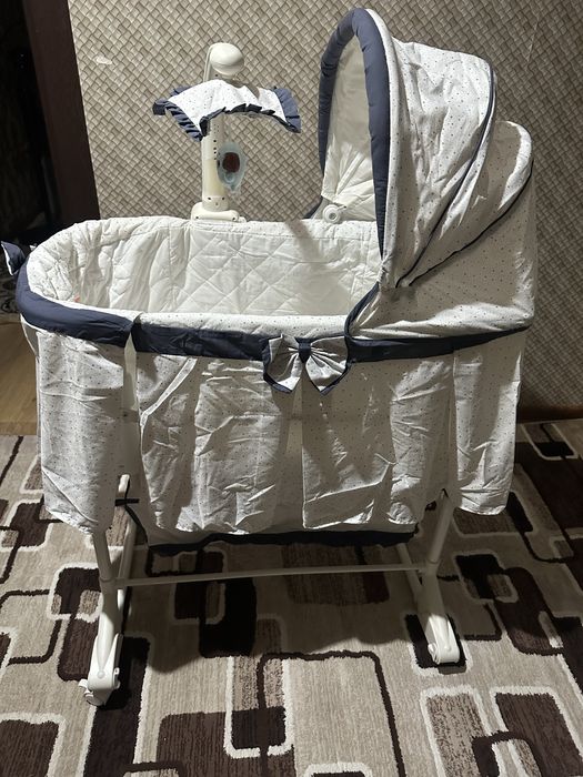 Yulka 4in1 Converttible Bassinet