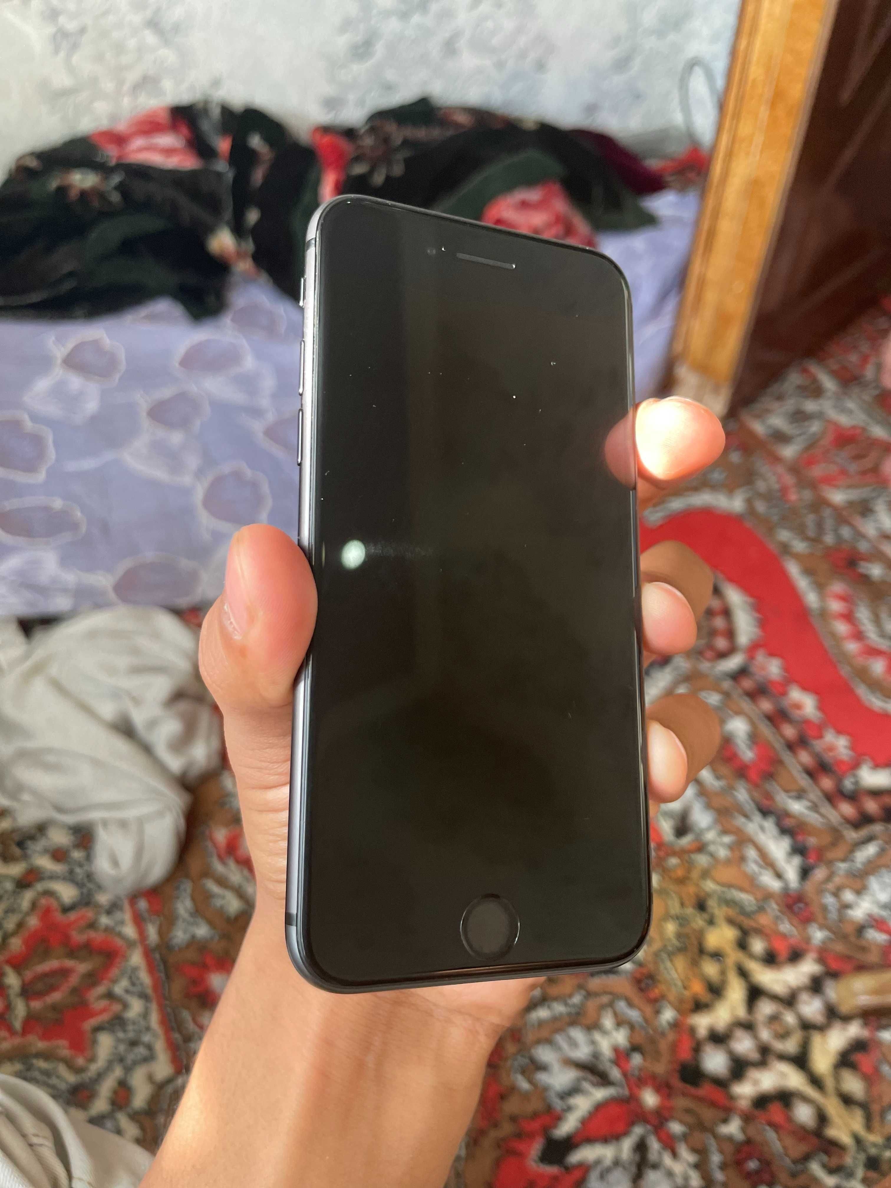 Iphone 8 64gb 125$