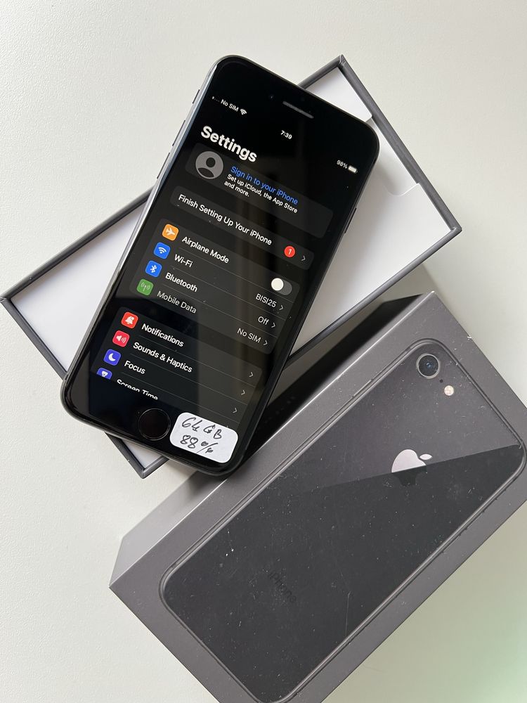 Iphone 8 black 64gb