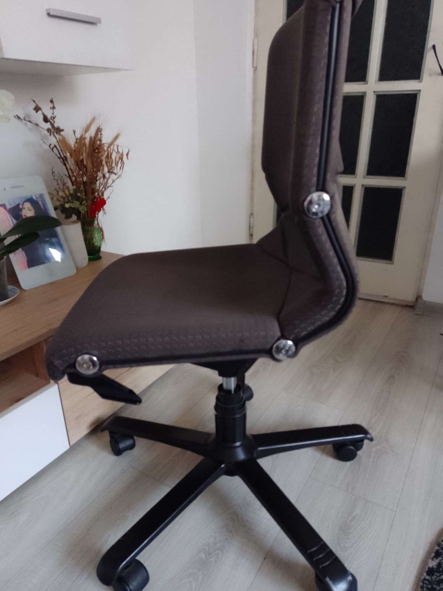 Scaun birou rotativ