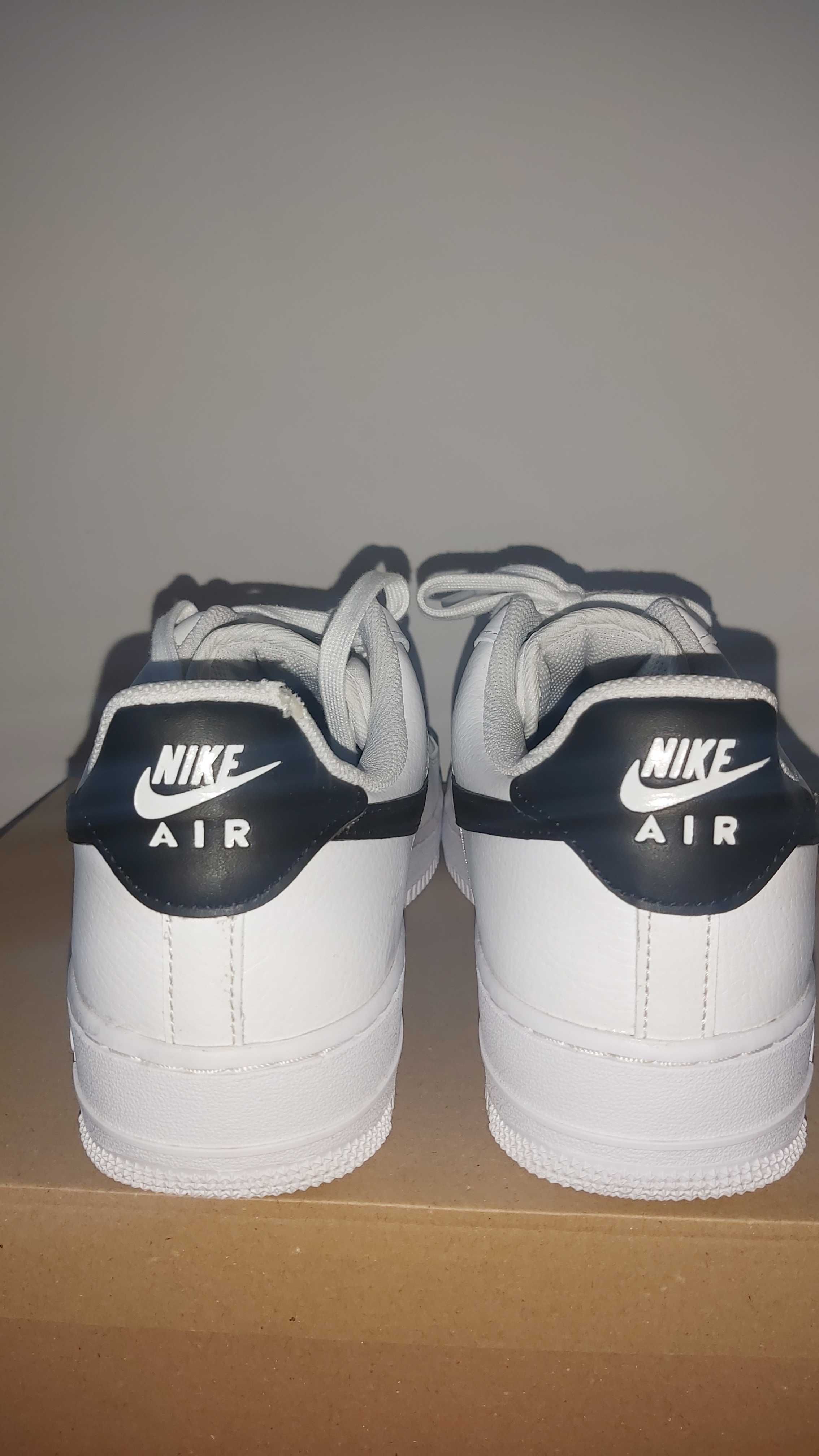 Nike Air Force 1 '07 "White & Black" - Номер 43