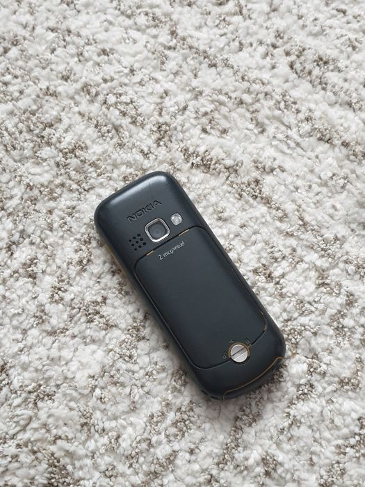 Vand Nokia 3720c