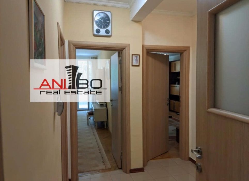 Продава се Тристаен апартамент в София, Овча купел - 150 кв.м за 1660 €/кв.м - Снимка #2