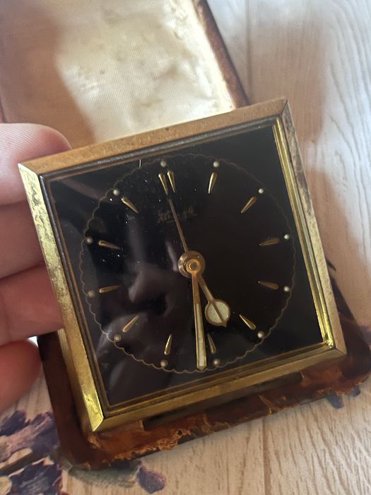 Vand ceas de voiaj mecanic functional