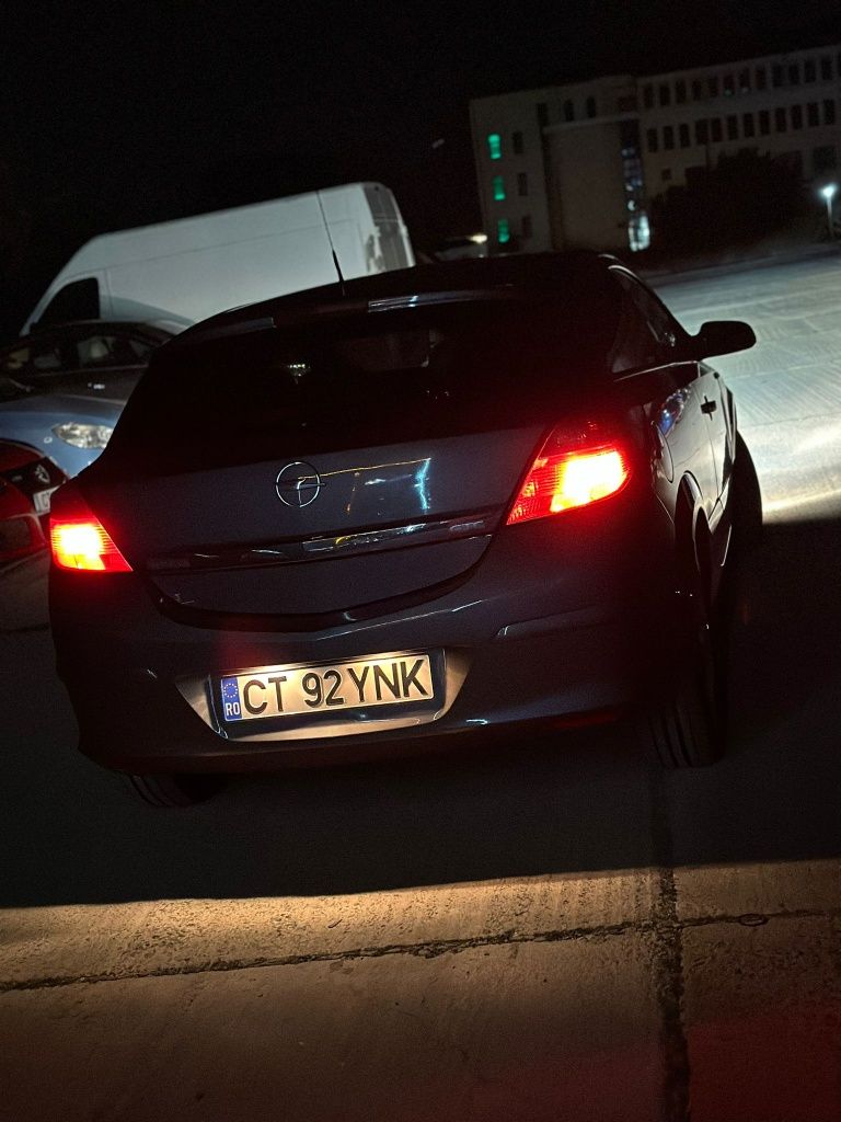 Vând Opel Astra H GTC!