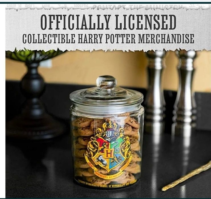 Paladone Harry Potter - Hogwarts - Borcan de biscuiti din sticla

Deta