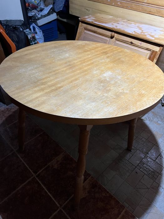 Кръгла маса дървена