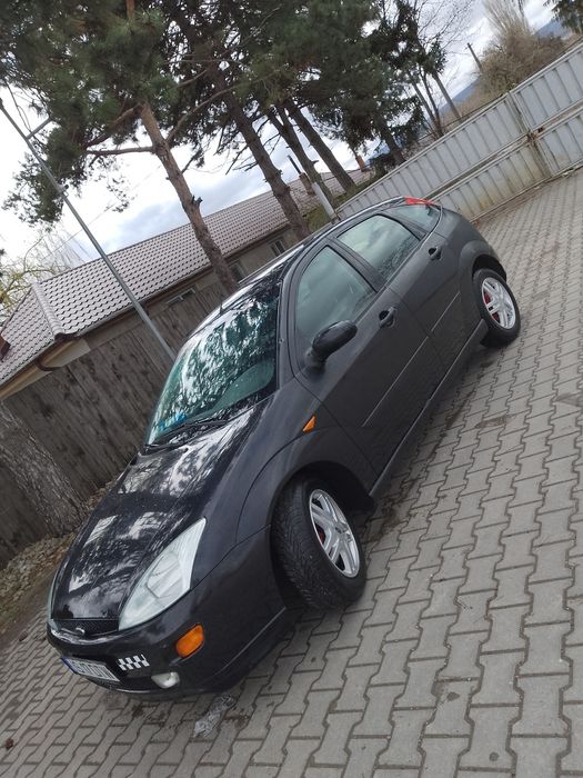 Vând sau schimb Ford focus