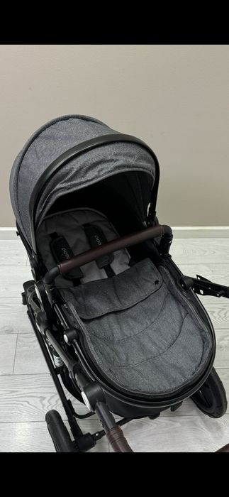 Коляска фирмы "Belecoo"