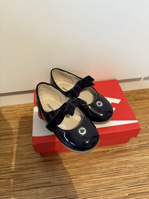 Изключително запазени детски обувки! Размер 23! Nike, Zara, Reserved!