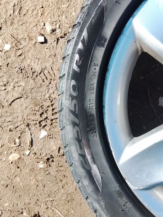 Vând 4 jante aliaj r17 cauciucuri iarna