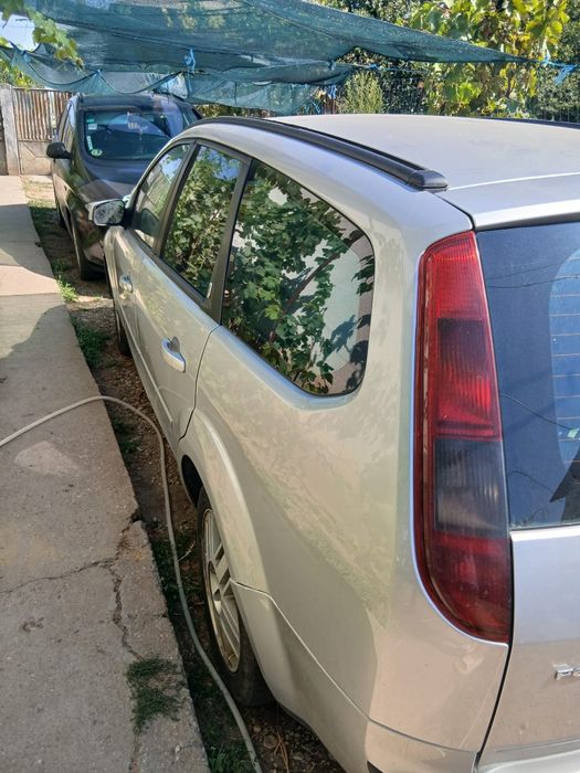 Vând Ford Focus 1.6 tdci