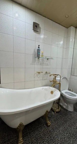 Срочно Продаётся Яккасарай 2в3/5/5 с мебелью ремонт средний !