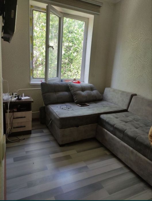 Продаю свою 3 комнатную в центре