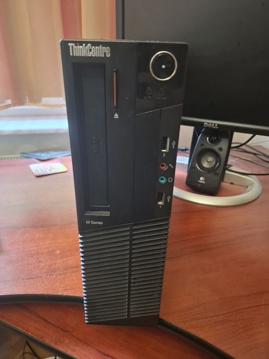 Vând lenovo thinkcentre m82