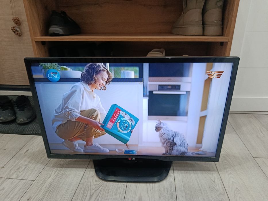 Продам led телевизор lg