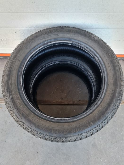Всесезонни гуми 2 броя GOODYEAR Vector4seasons 185 55 R15 дот 3616