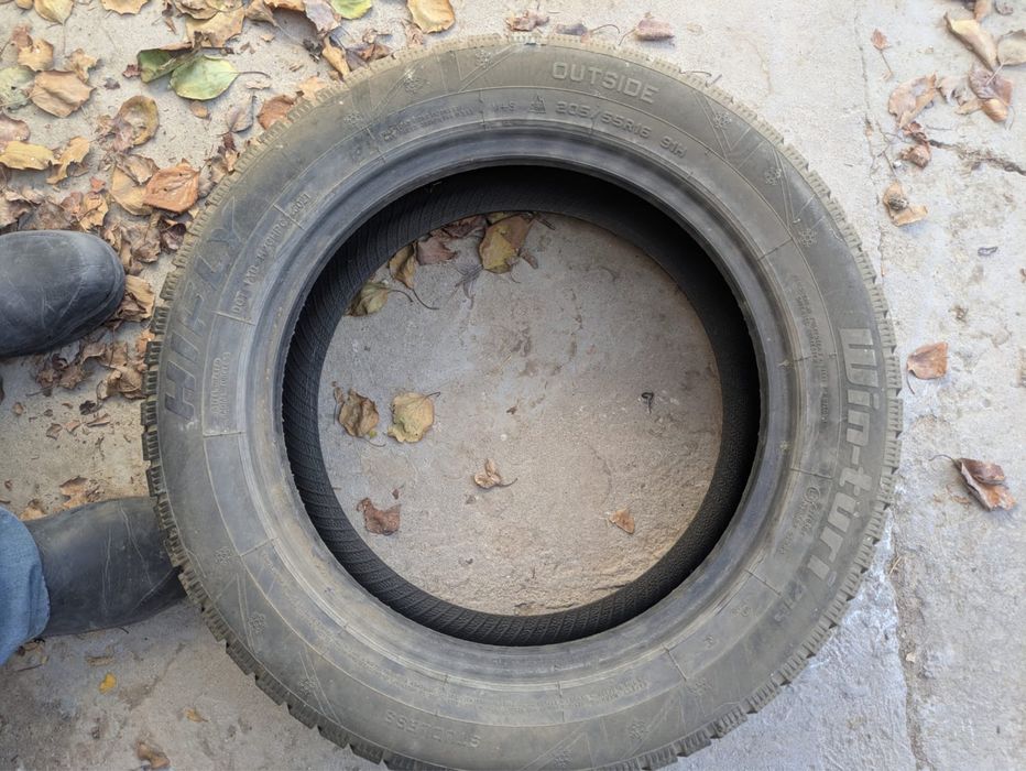 Шины 205/55R16 91H зимние б/у