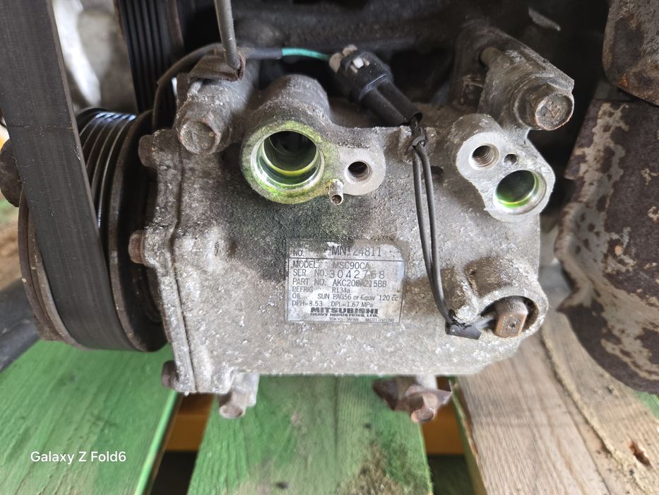 Компресор климатик Мицубиши Аутлендар  2.4 бензин 2003-2006г./Mitsubis