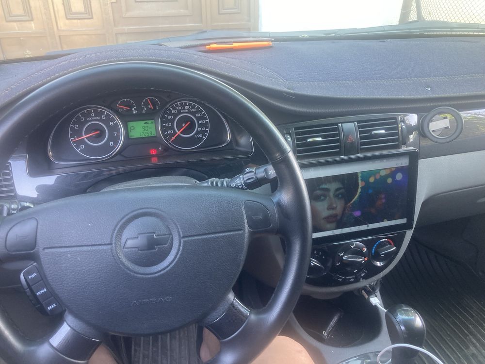Продаётся автомобиль жентра своя
