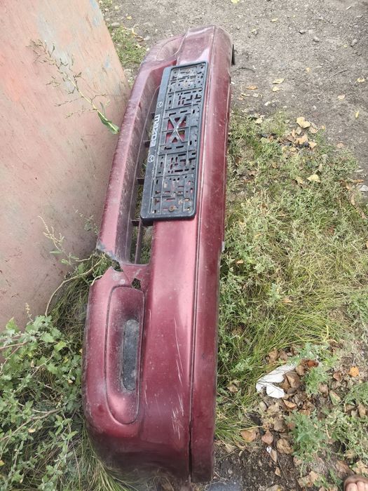 Мазда Кронос, бампер передний