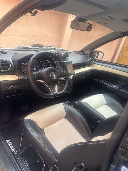 Vand aixam cu 4 locuri