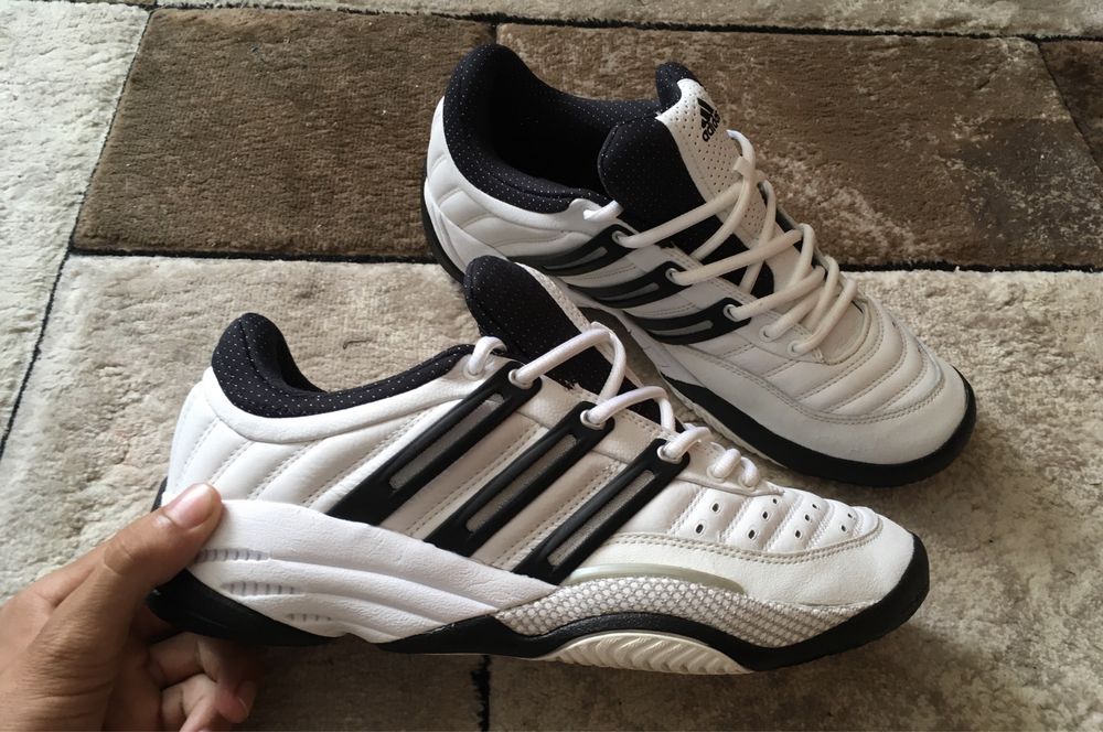 Adidasi Pantofi sport Adidas
