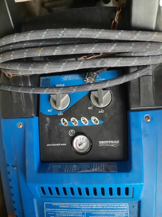 Aparate pentru curatare profesionala tapiterie masini