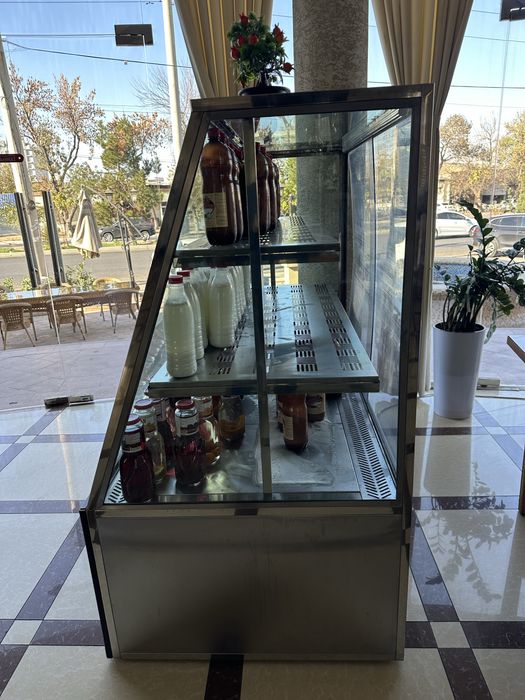 Холодильник срочно сотилади