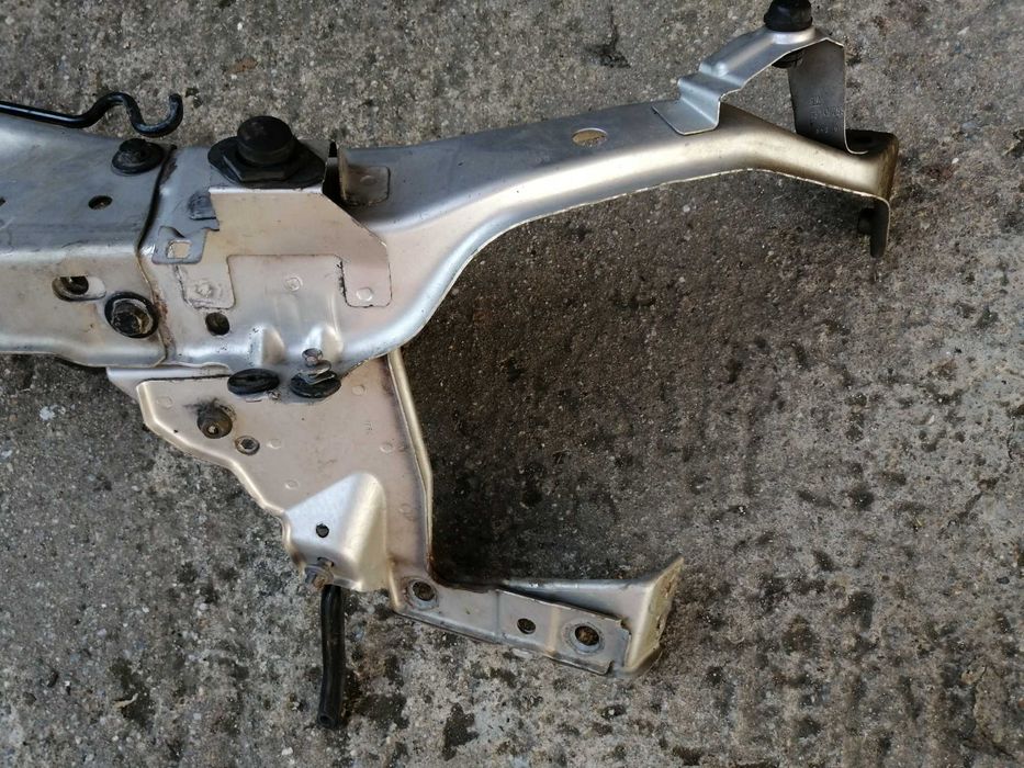 traversa superioara + ochelari Opel Zafira B 40 lei