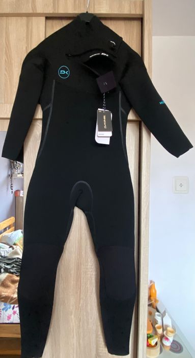 Неопрен за Кайт/Уинд/Уинг/Сърф Dakine Mission CZ 5/4/3 Size L Нов