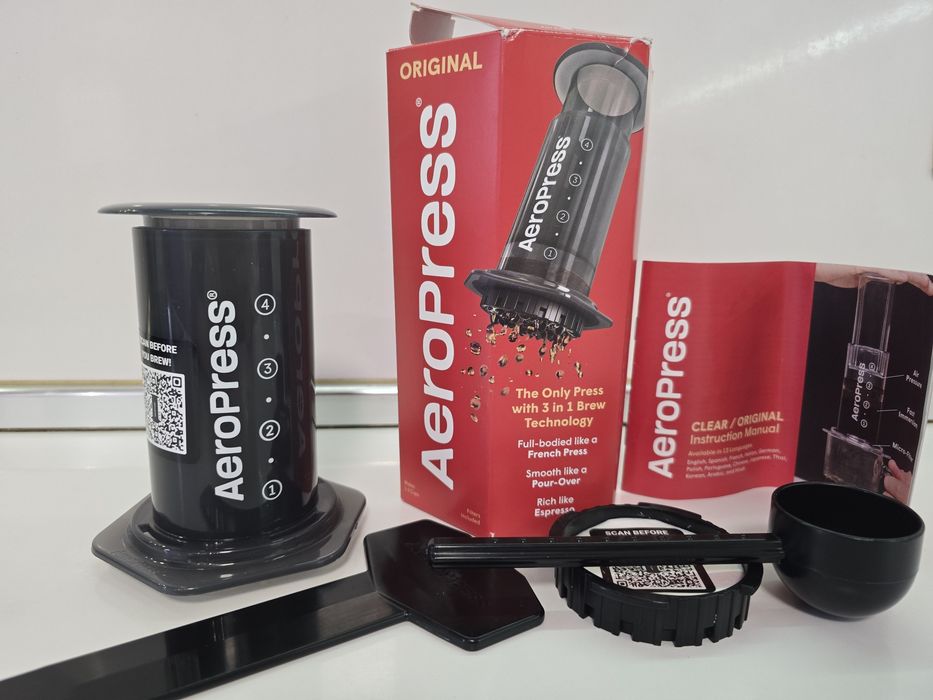 Уред за приготвяне на кафе инфузер AeroPress черен