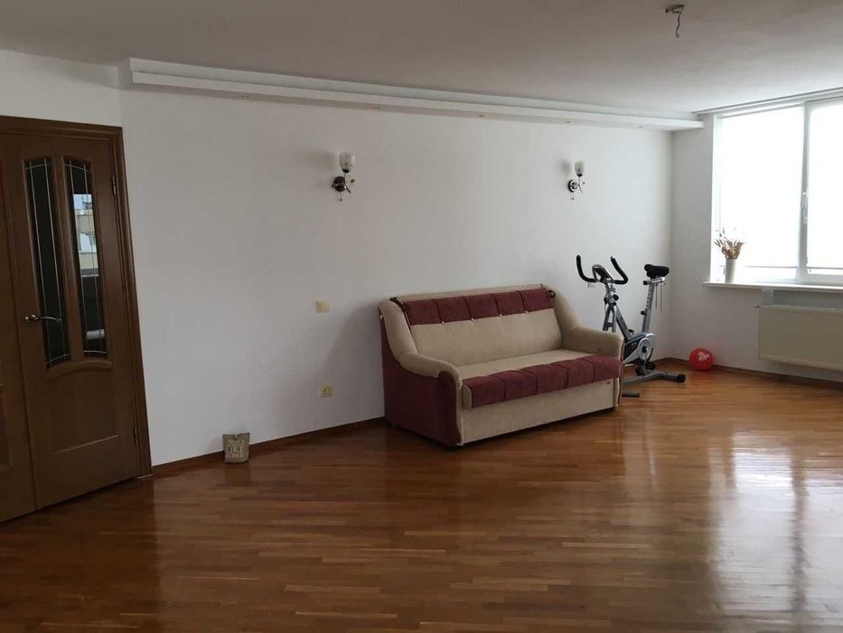 Дава се под наем Двустаен апартамент в София, Лозенец - 70 кв.м за 400 € - Снимка #2