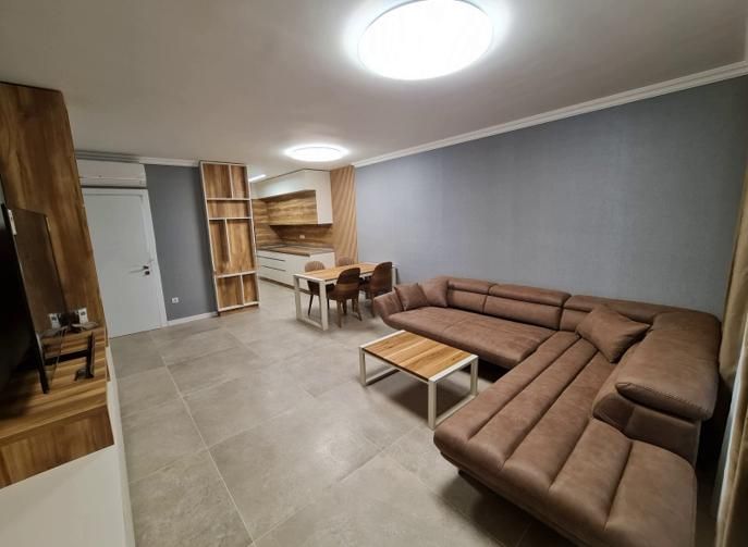 Дава се под наем Тристаен апартамент в София, Дианабад - 108 кв.м за 1350 € - Снимка #1