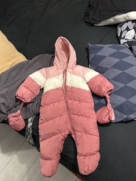 Combinezon impermeabil cu flis Mark&Spencer 9-12 luni