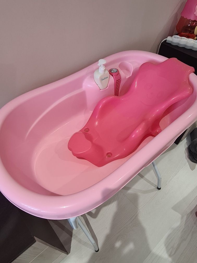 Бебешка вана със стойка