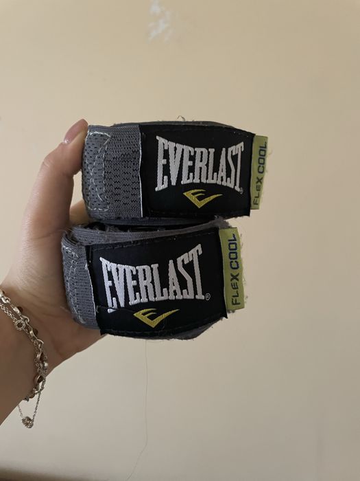Everlast FlexCool боксови бинтове – 3 м, сиви