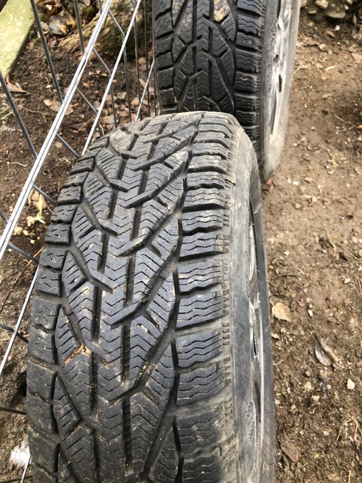 Jante R15 + cauciucuri de iarna