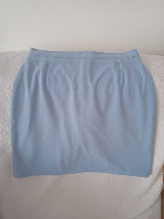 Costumaș mărime XS-S,fusta și sacou cu mânecă scurtă