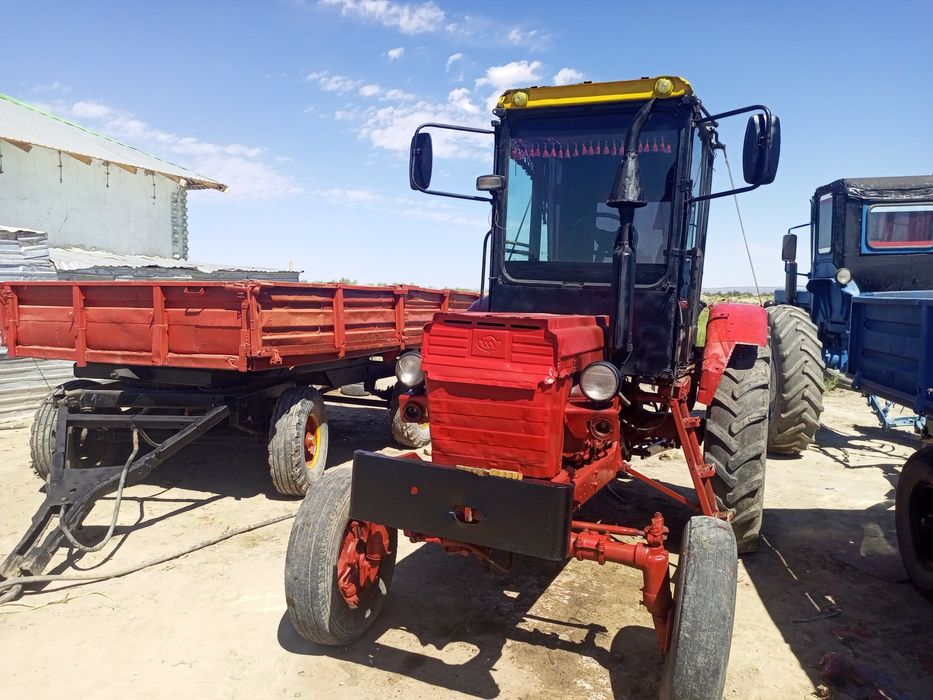 Трактор присеп Билан сотилади