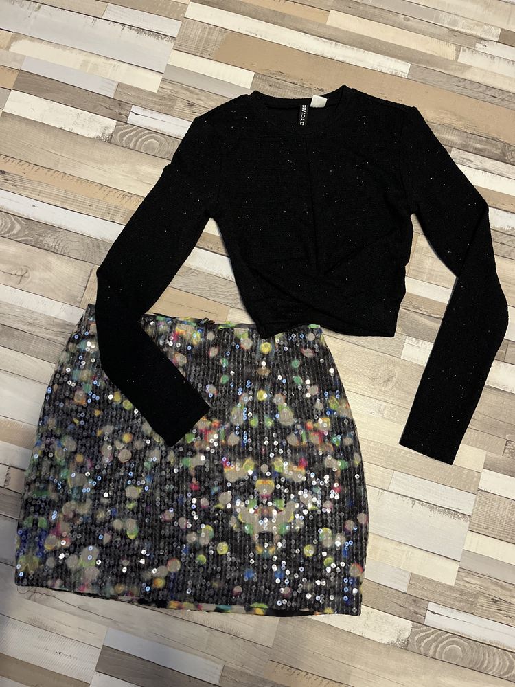 Fusta + bluza cu mameca lunga