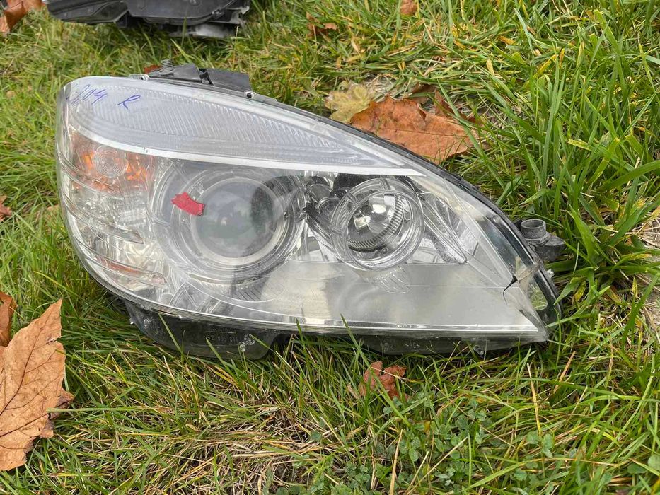 Фарове за w204 Xenon Оригинални