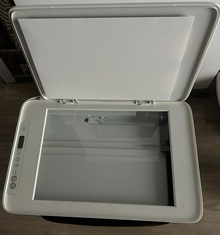 HP DeskJet 2700e Принтер + Скенер + Копир с Wi-Fi 3в1