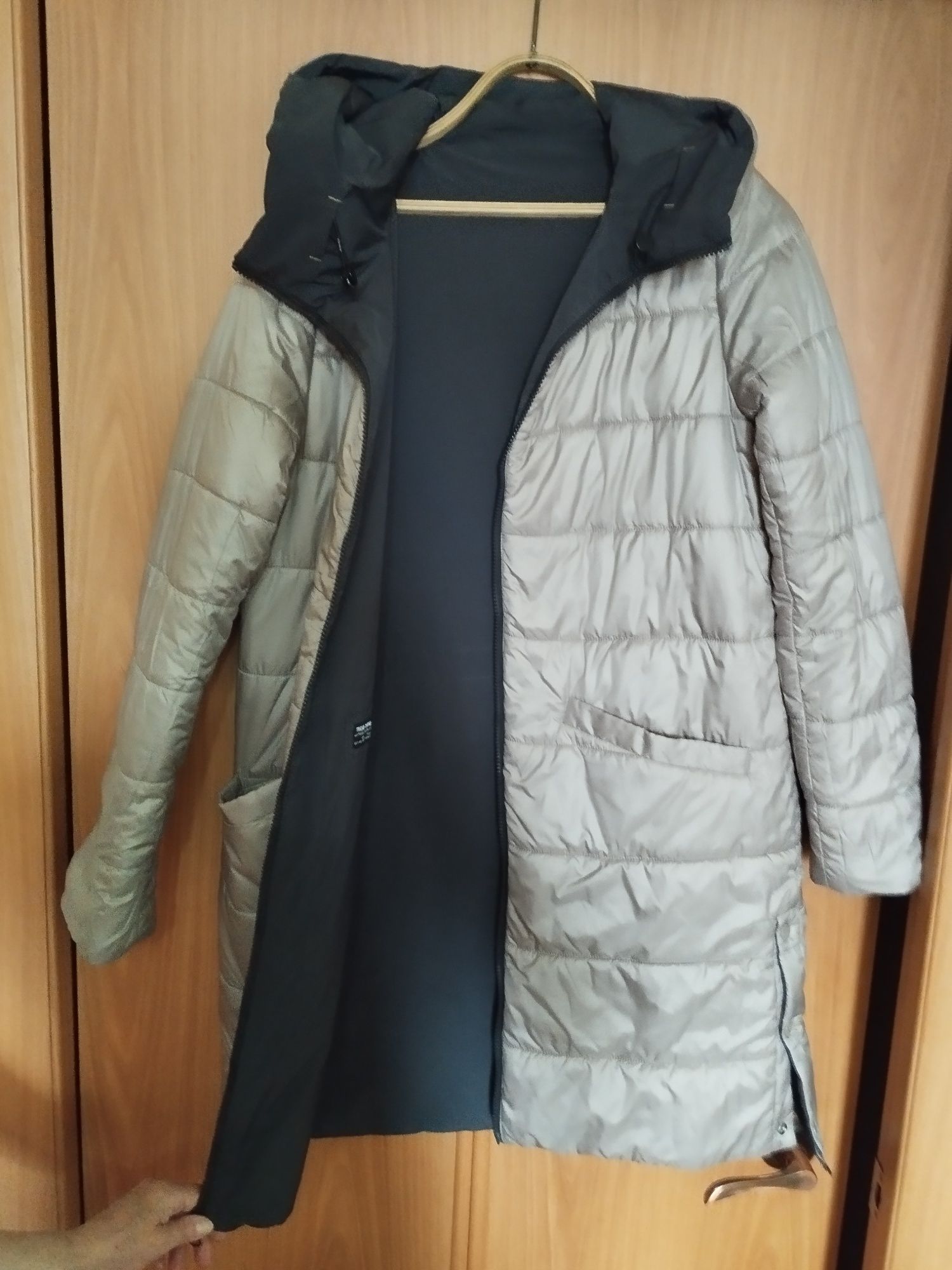 Пальто женское (р48, рост 165) демисезонное, двустороннее, почти новое