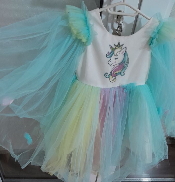 Продам детское платье