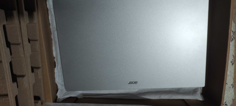 Нов лаптоп Acer неизползван