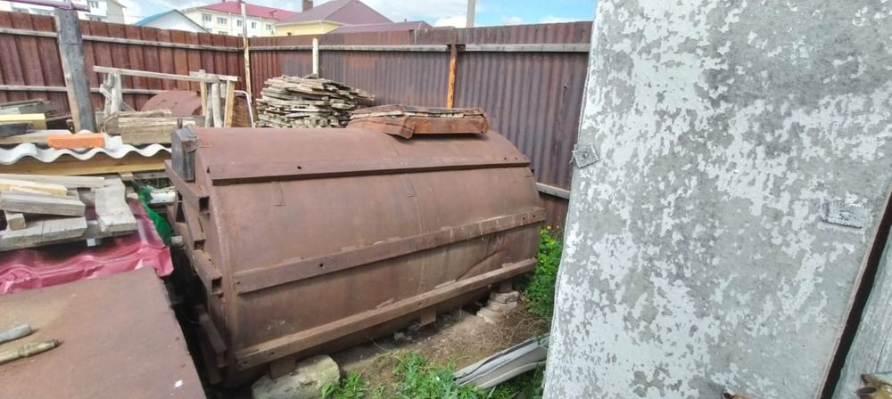 Продам металлическую бочку, цистерну