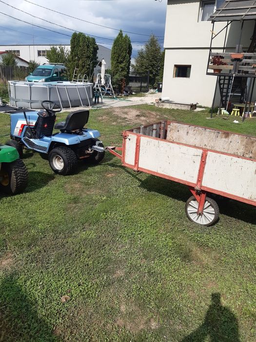 vând remorcuta motocultor tractoras