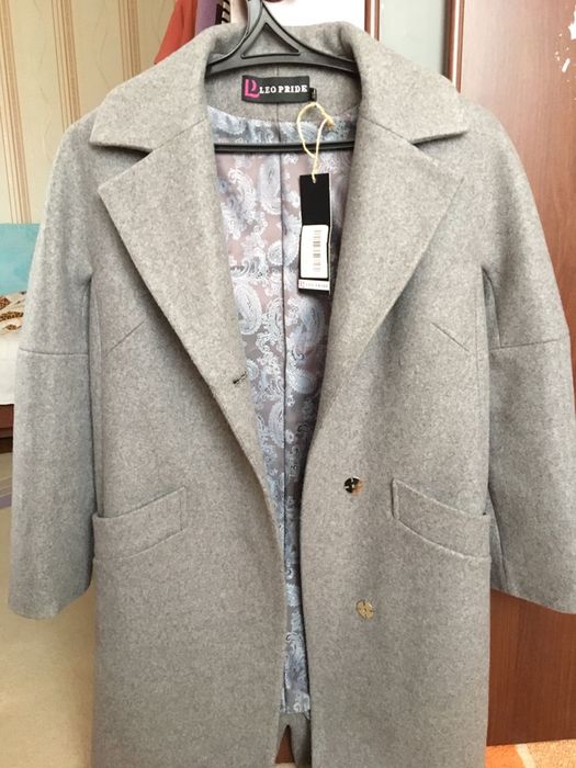 Продам пальто женское демисезонное